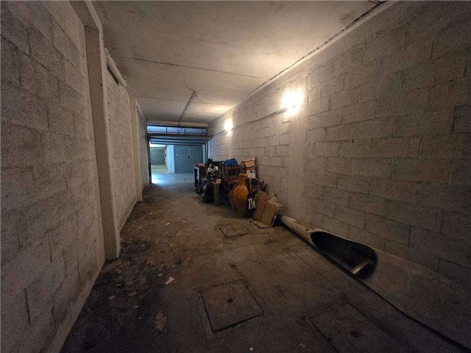 Garage i Rome, Rome - foto 5
