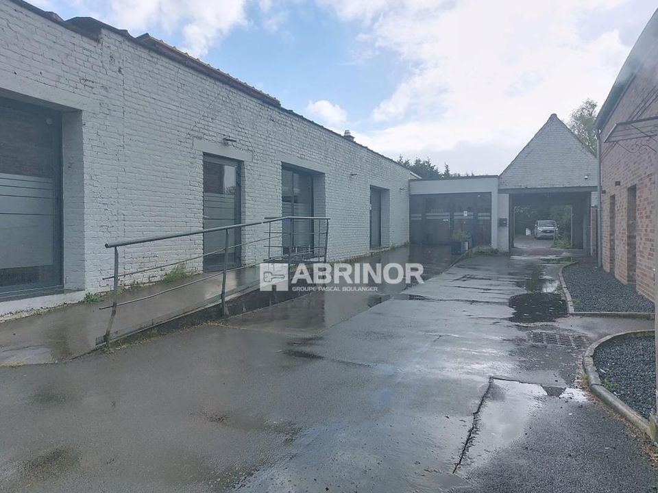Erhvervsejendom i Neuville-en-Ferrain, Nord - foto 1