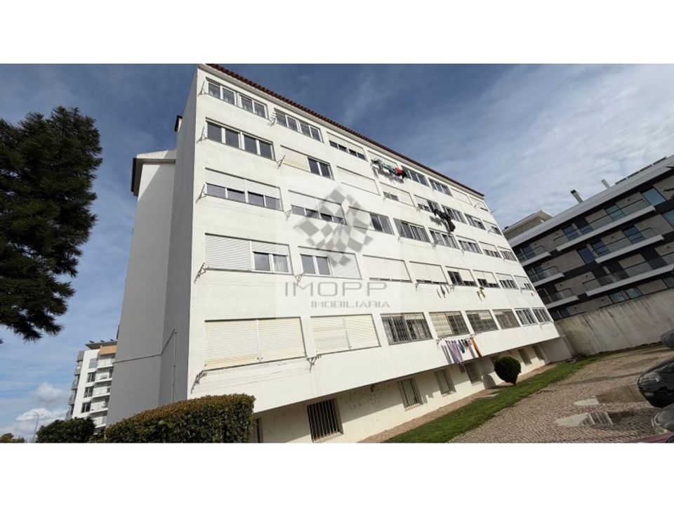 Apartment in Carcavelos, Lisbon - photo 1