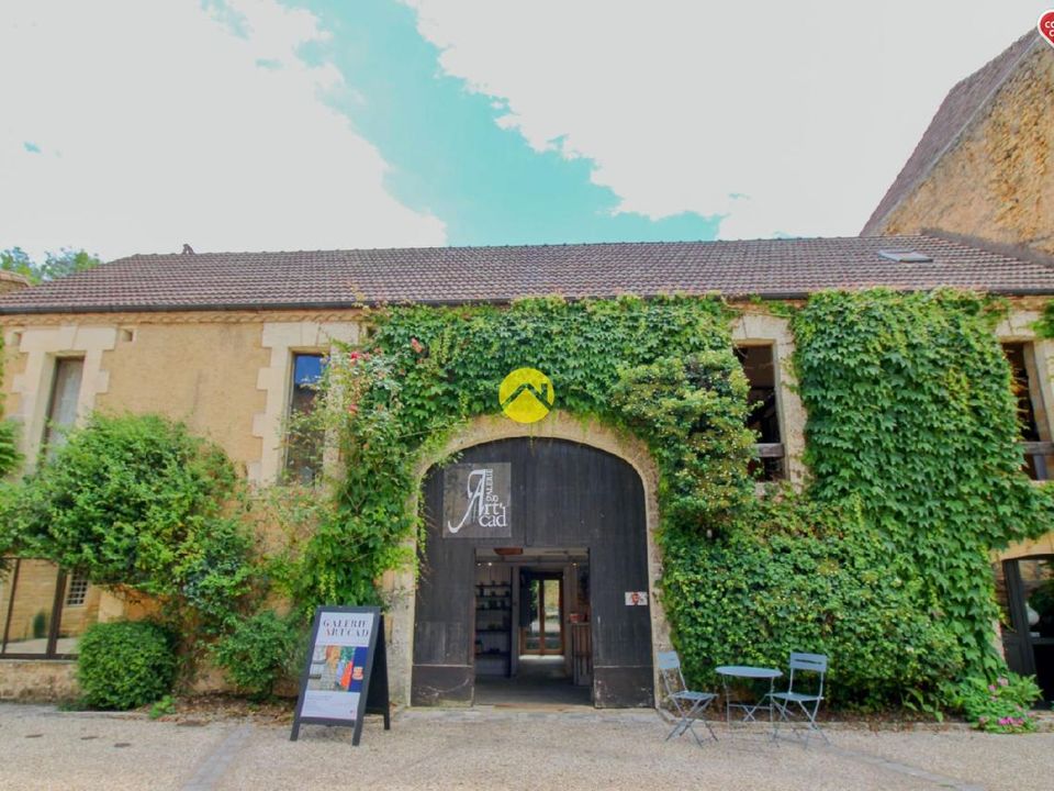 Erhvervsejendom i Cadouin, Dordogne - foto 1