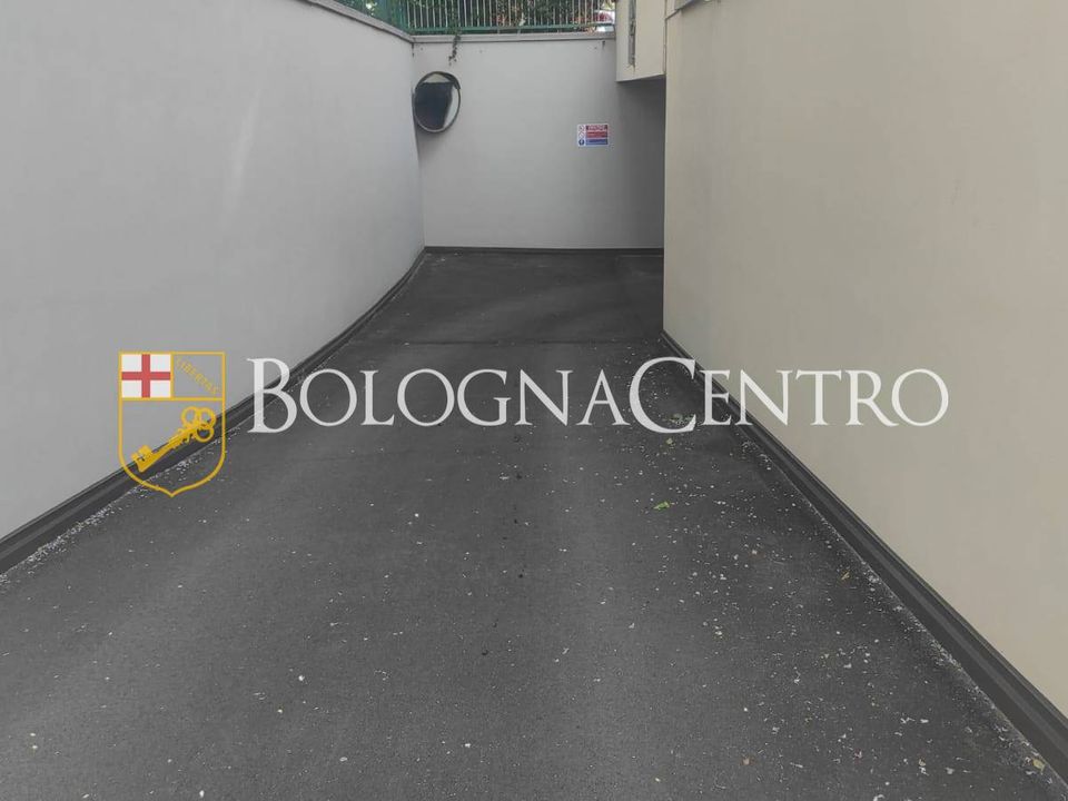 Miejsce parkingowe: Bologna, Bologna – zdjęcie 3