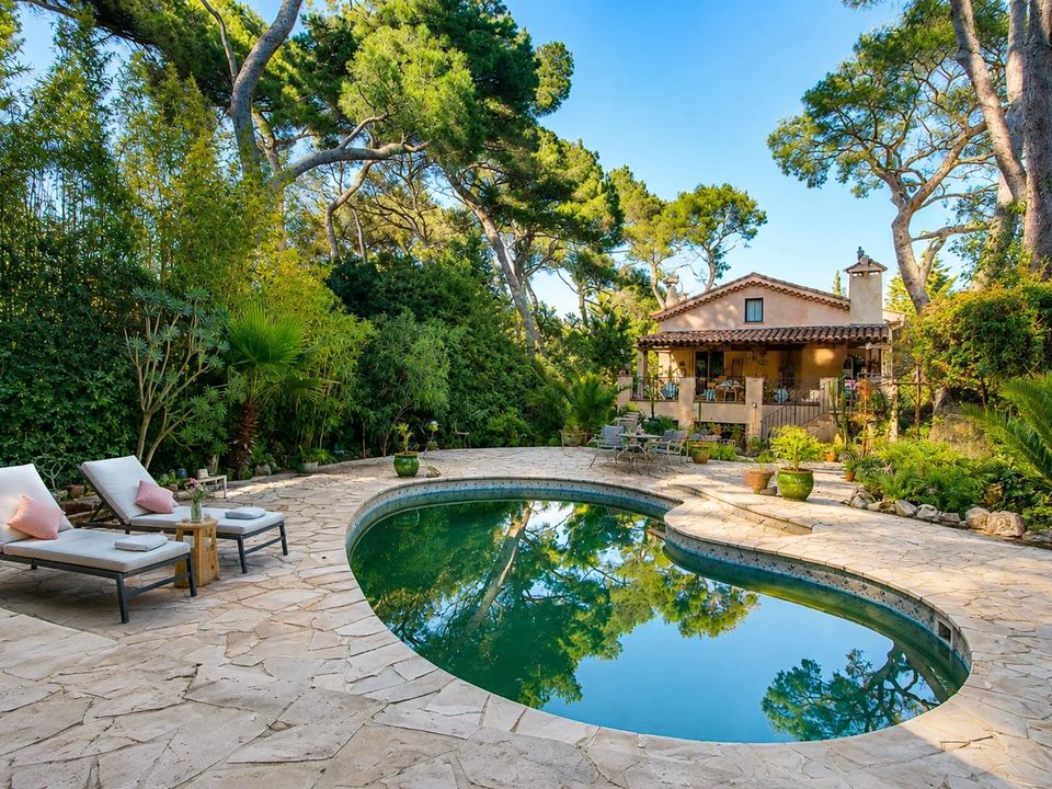Villa i Saint-Jean-Cap-Ferrat, Alpes-Maritimes - bilde 1