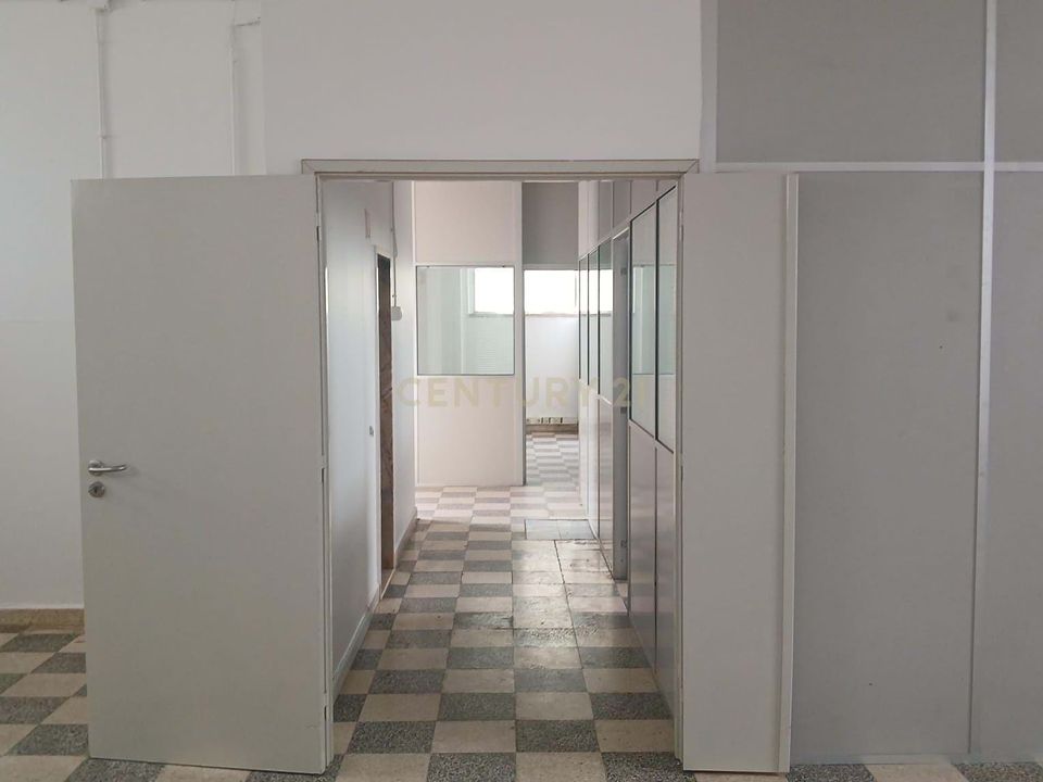 Erhvervsejendom i Odivelas, Lisbon - foto 1