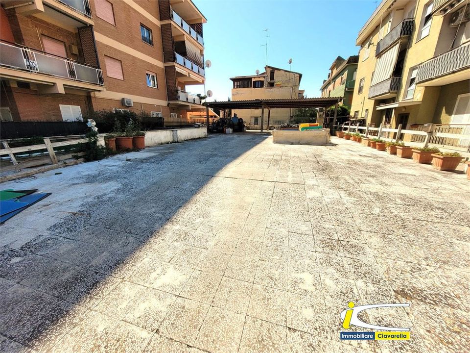 Erhvervsejendom i Ladispoli, Rome - foto 1