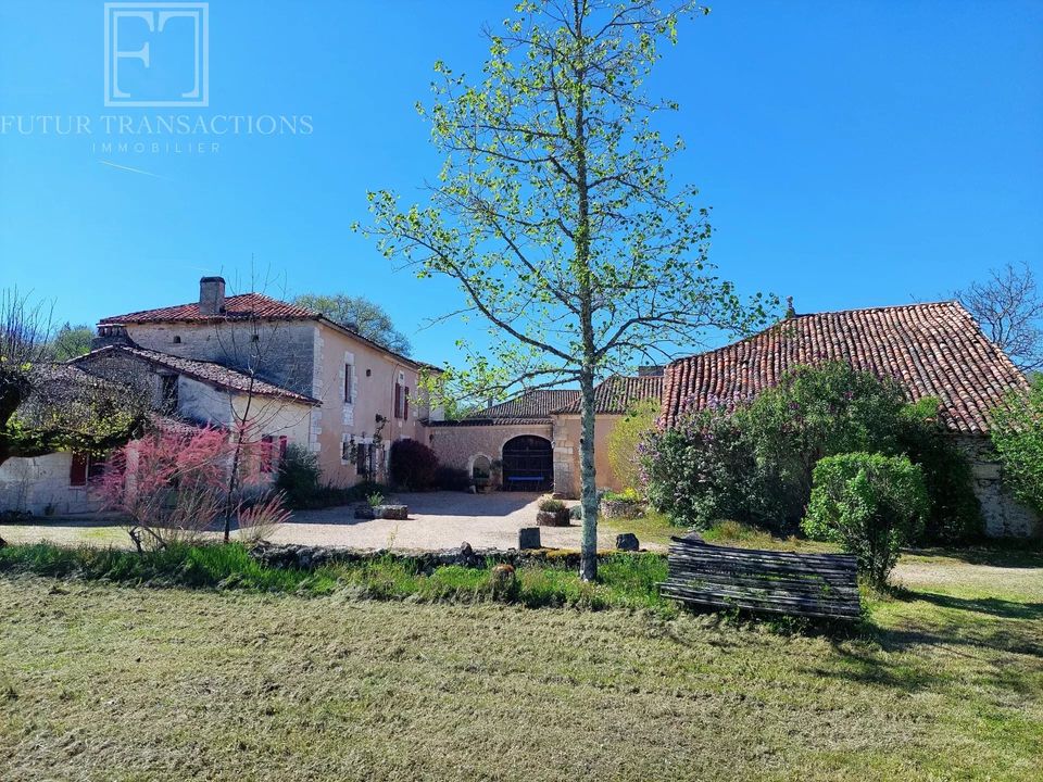 Villa i Champeaux-Et-La-Chapelle-Pommier, Dordogne - foto 1