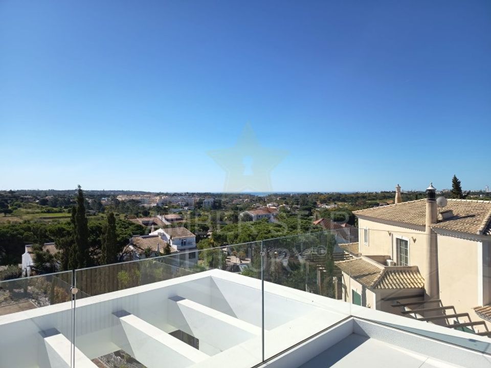 Villa i Quarteira, Faro - foto 1