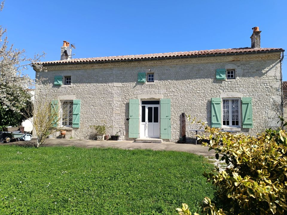 Villa i Saleignes, Charente-Maritime - foto 1