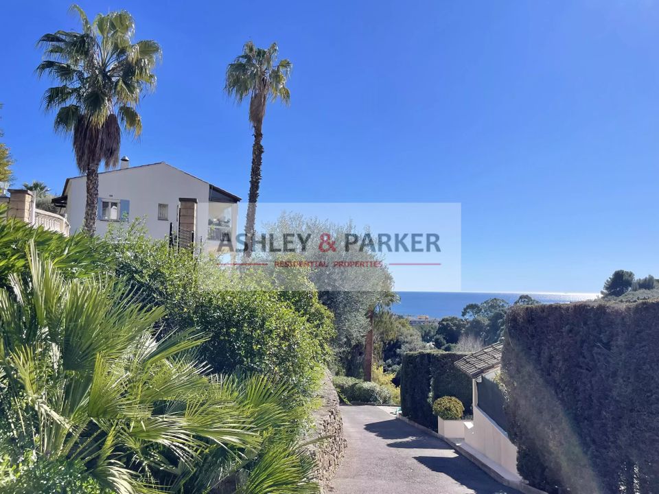 Villa i Vallauris, Alpes-Maritimes - foto 1