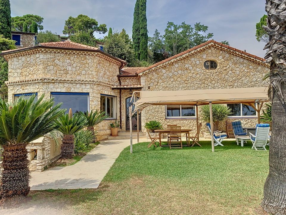 Villa a Chateauneuf-Grasse, Alpes-Maritimes - foto 1