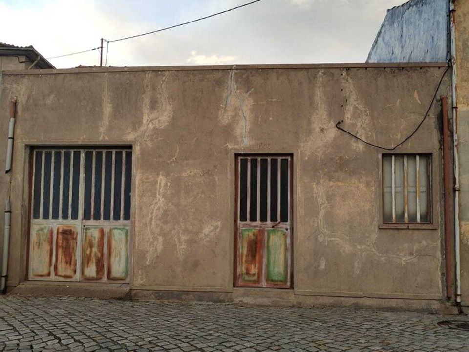 Erhvervsejendom i Uniao das freguesias de Coronado, Porto - foto 2