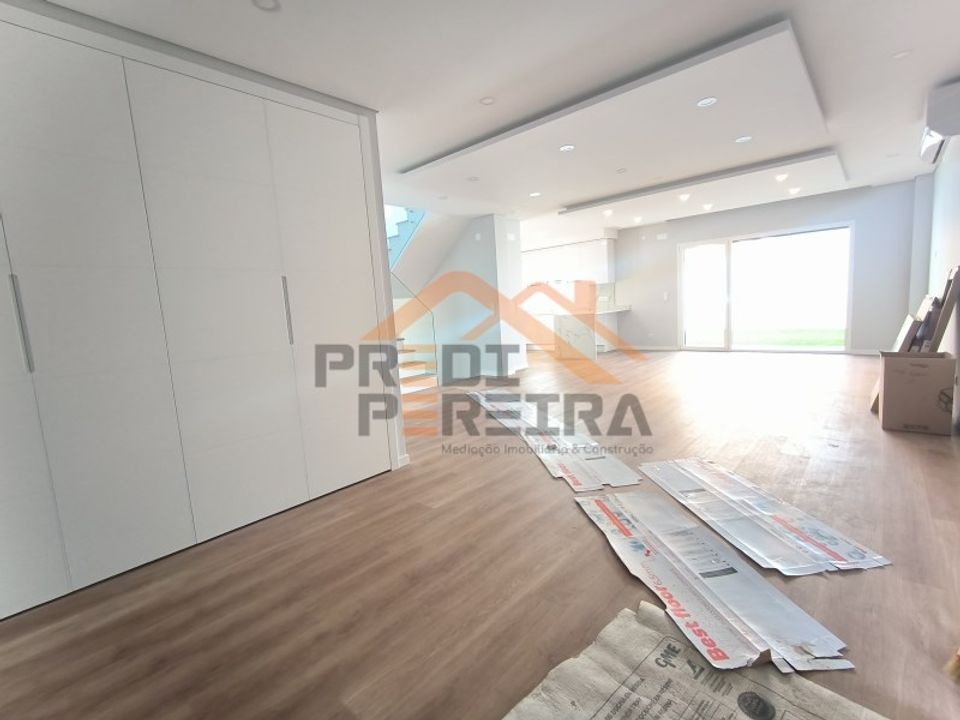 Lejlighed i Loures, Lisbon - foto 1