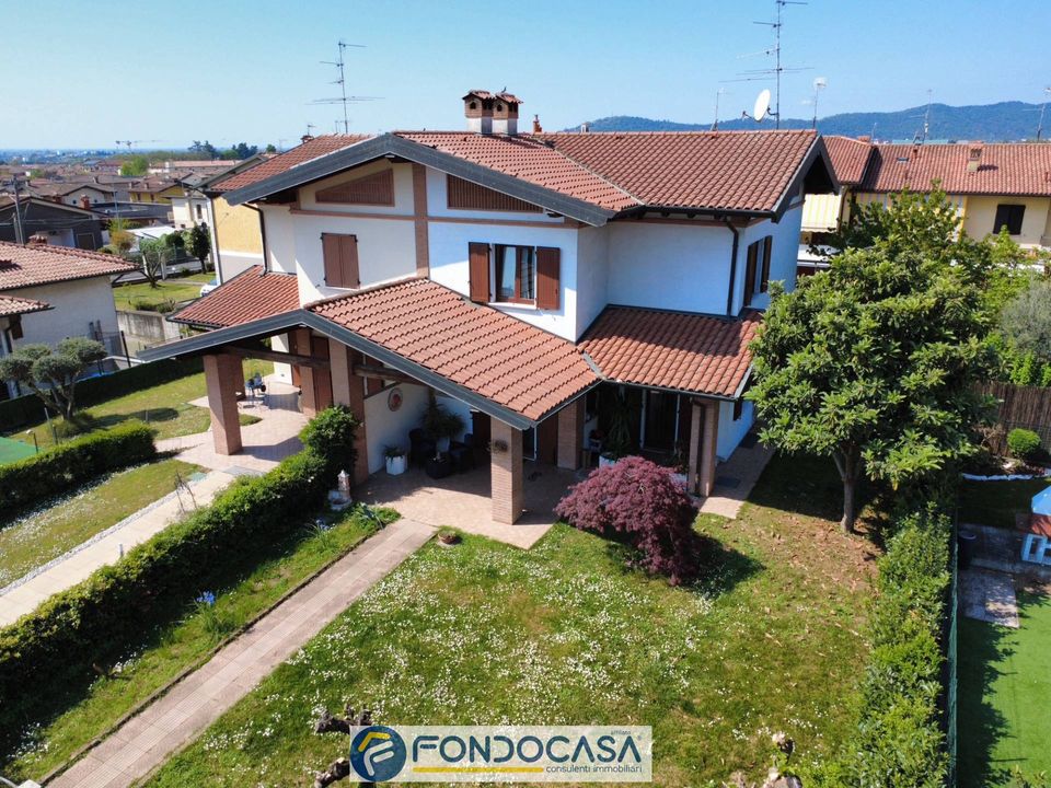 Villa i Cazzago San Martino, Brescia - foto 1