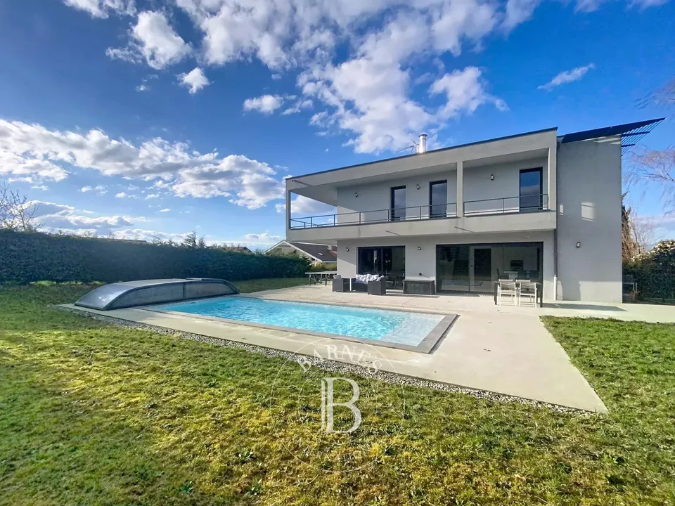 Villa i Anthy-sur-Léman, Haute-Savoie - foto 1