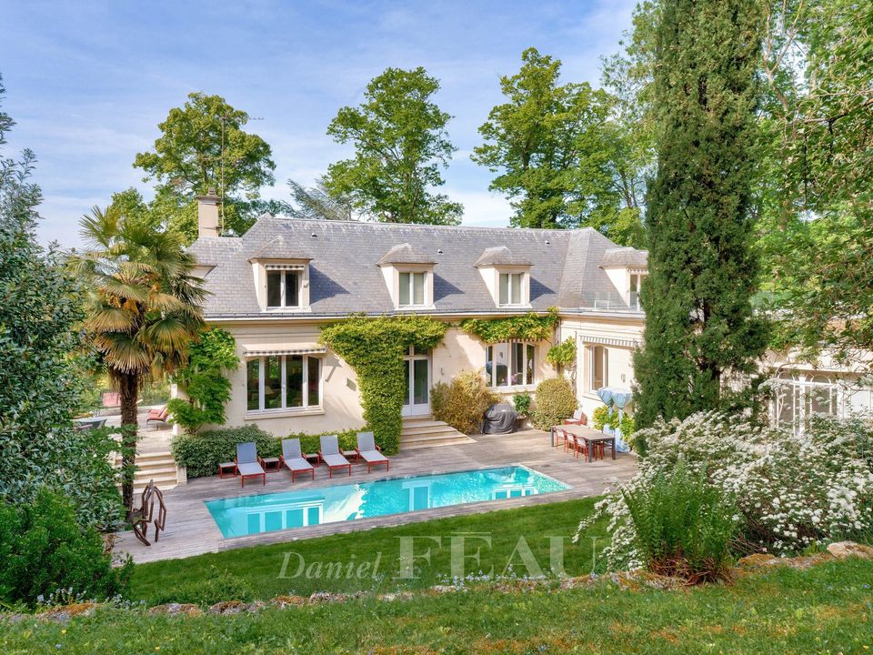 Villa i Rueil-Malmaison, Hauts-de-Seine - foto 1