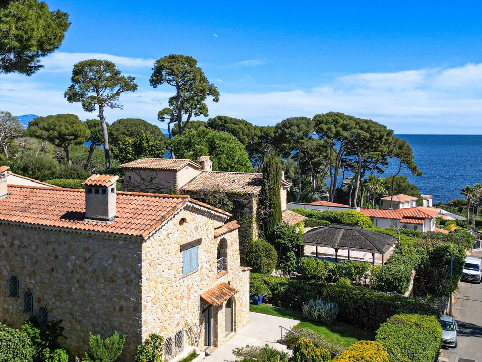 Villa a Antibes, Alpes-Maritimes - foto 1