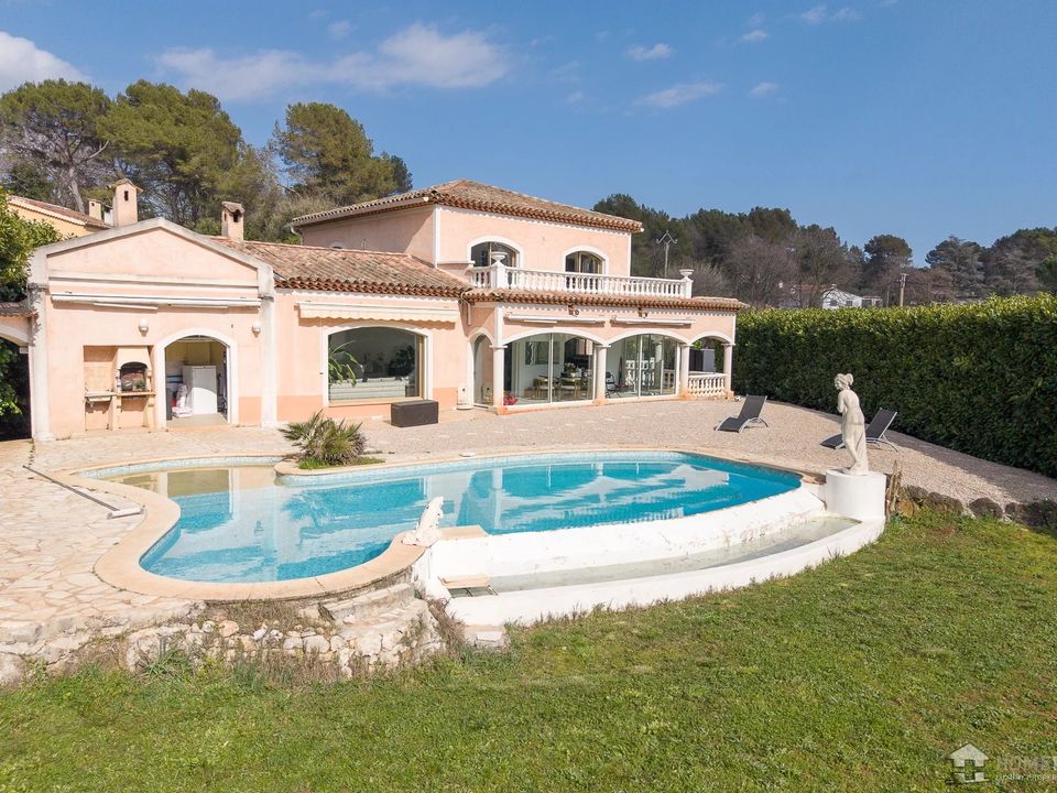 Villa i Roquefort-les-Pins, Alpes-Maritimes - bilde 1
