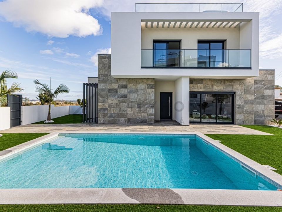 Villa i Armacao de Pera, Faro - foto 1