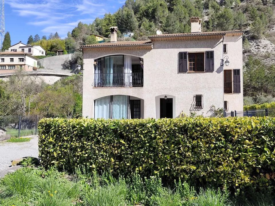 Villa i Puget-Théniers, Alpes-Maritimes - foto 1