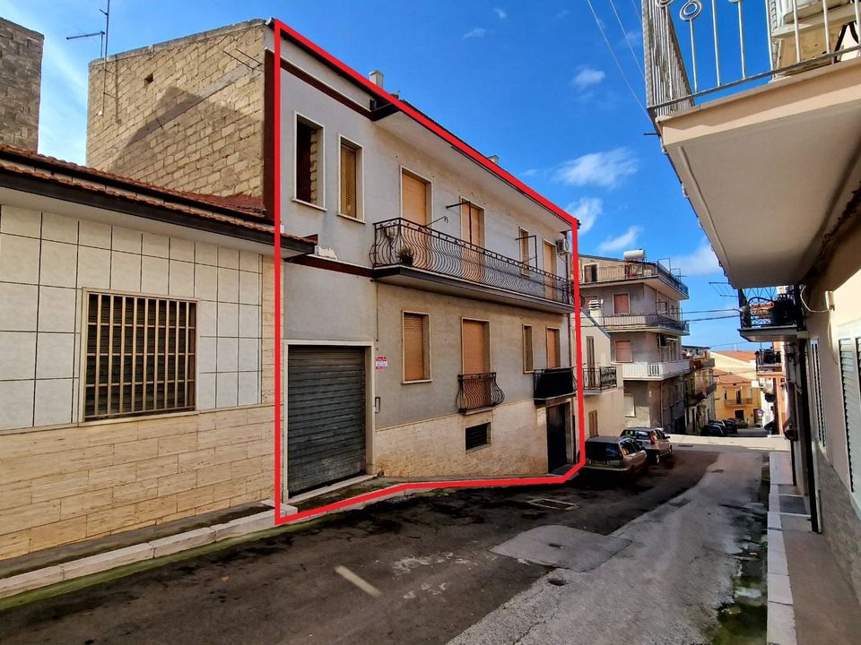 Erhvervsejendom i San Nicandro Garganico, Foggia - foto 1