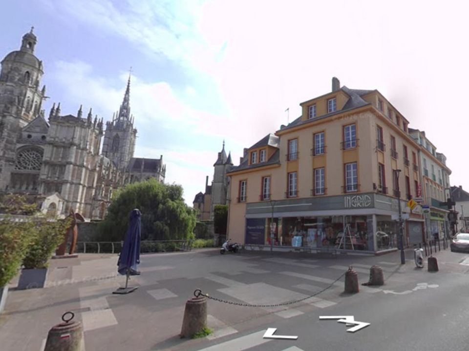 Erhvervsejendom i Evreux, Eure - foto 1