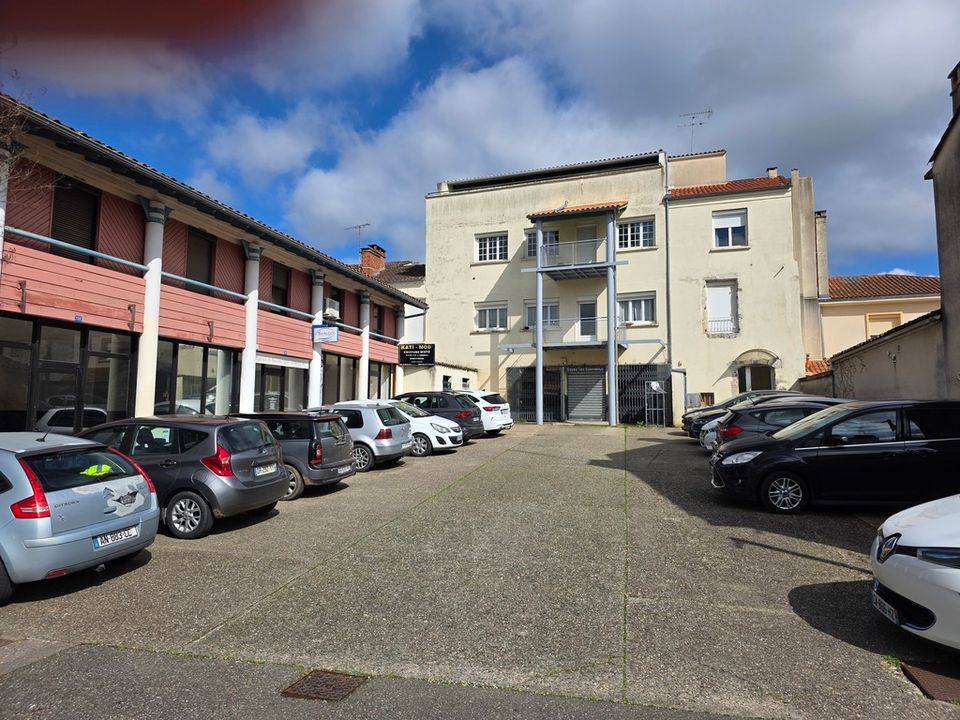 Erhvervsejendom i Layrac, Lot-et-Garonne - foto 1