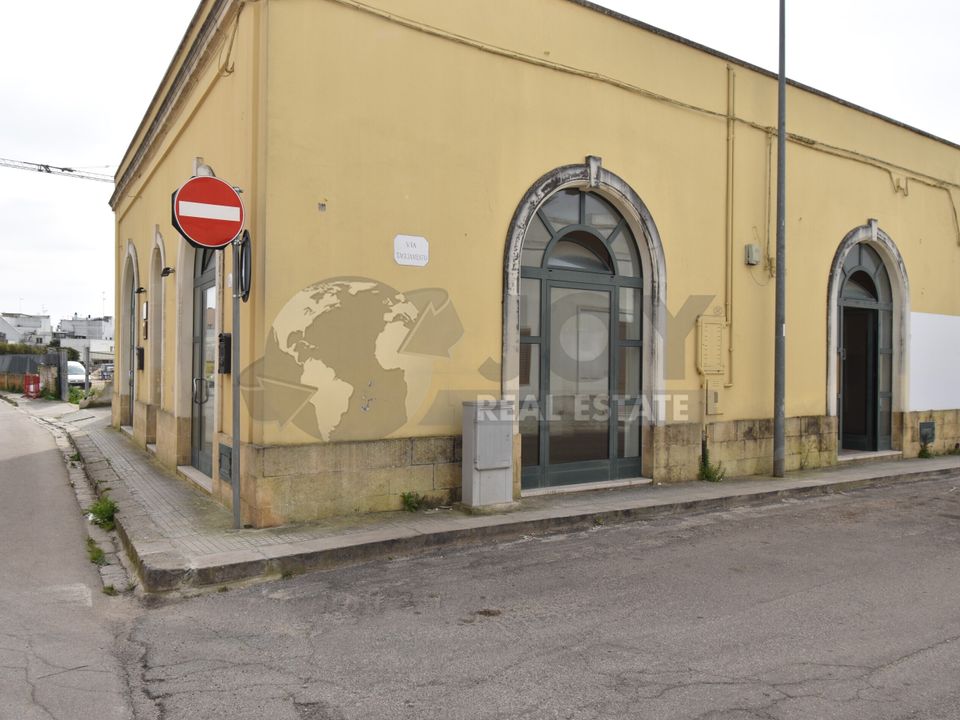 Erhvervsejendom i Copertino, Lecce - foto 1