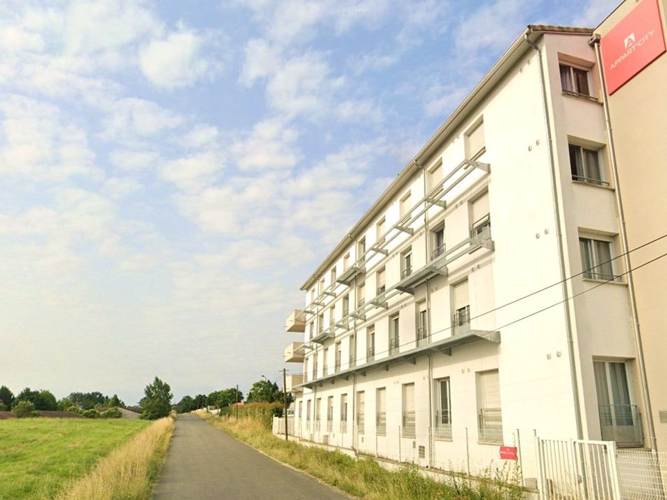 Erhvervsejendom i Cornebarrieu, Haute-Garonne - foto 1