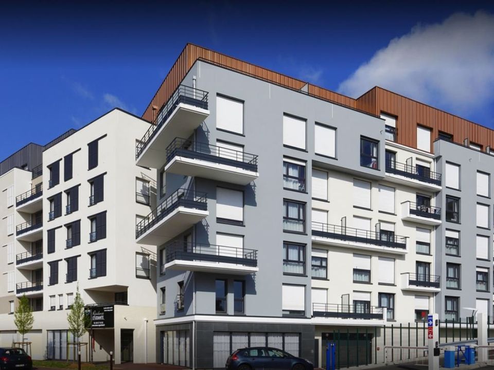 Erhvervsejendom i Créteil, Val-de-Marne - foto 1