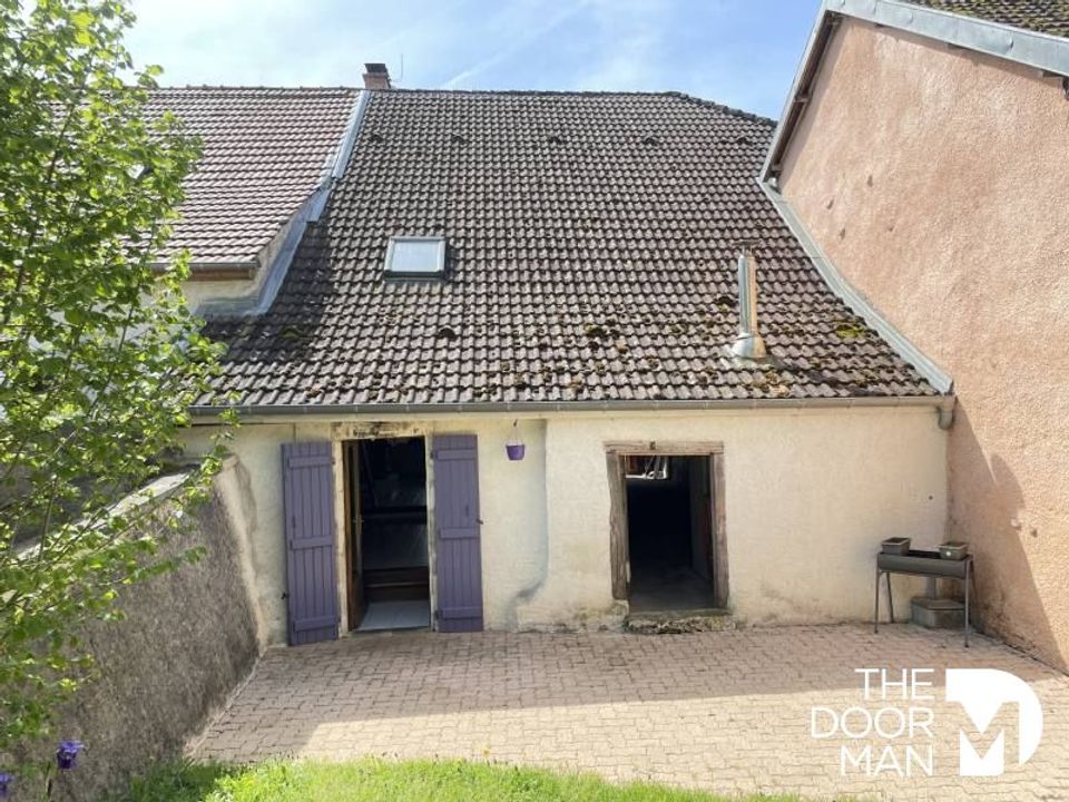 Landejendom i Montot-sur-Rognon, Haute-Marne - foto 1