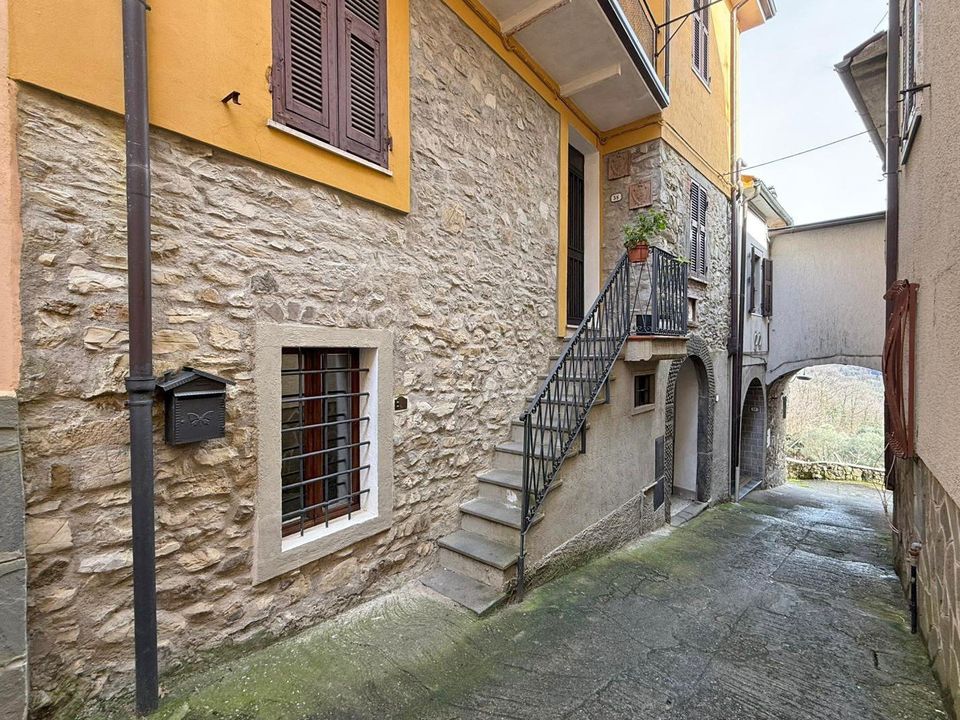 Landejendom i Bagnone, Massa and Carrara - foto 1