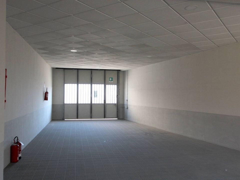 Parkeringsplass i Chivasso, Turin - bilde 4