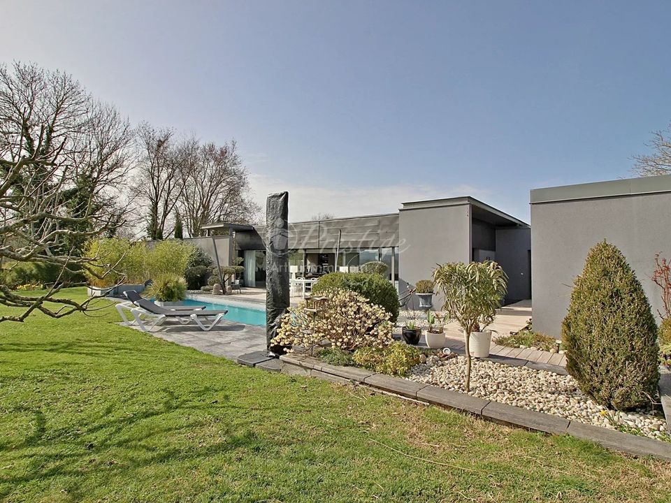 Villa i Les Abrets en Dauphine, Isere - foto 1