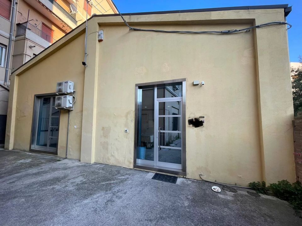 Erhvervsejendom i Pescara, Pescara - foto 1