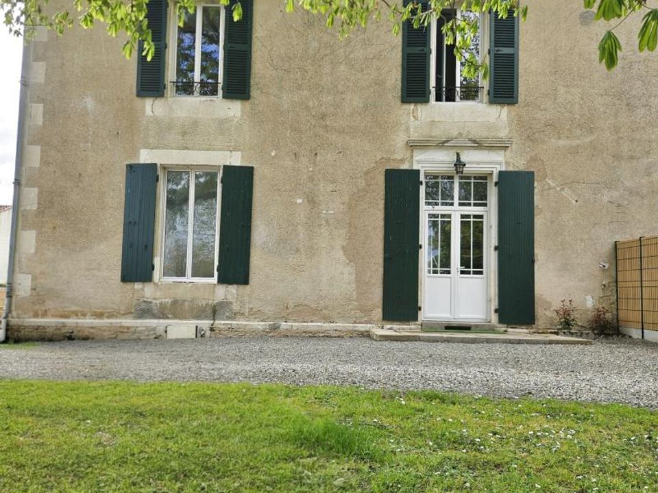 Landsbyhus i Champagne-les-Marais, Vendee - foto 1