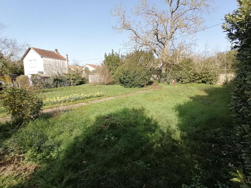 Helårsgrund i Buxerolles, Vienne - foto 2