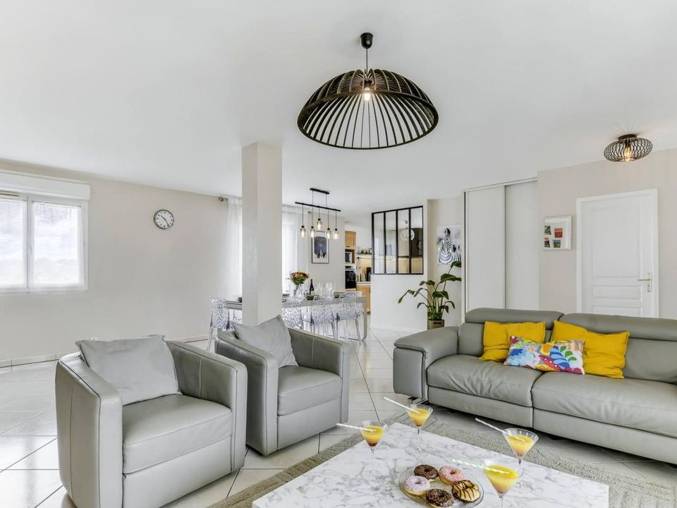 Villa i Plaisance-du-Touch, Haute-Garonne - foto 1