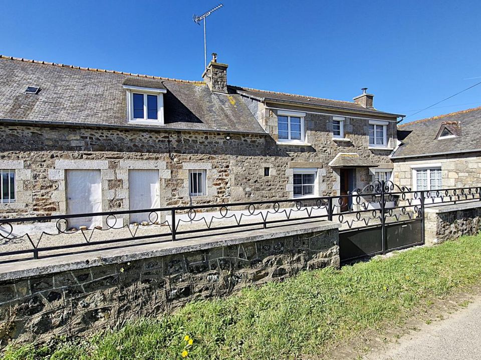 Villa in Plouvara, Cotes-d'Armor - photo 1