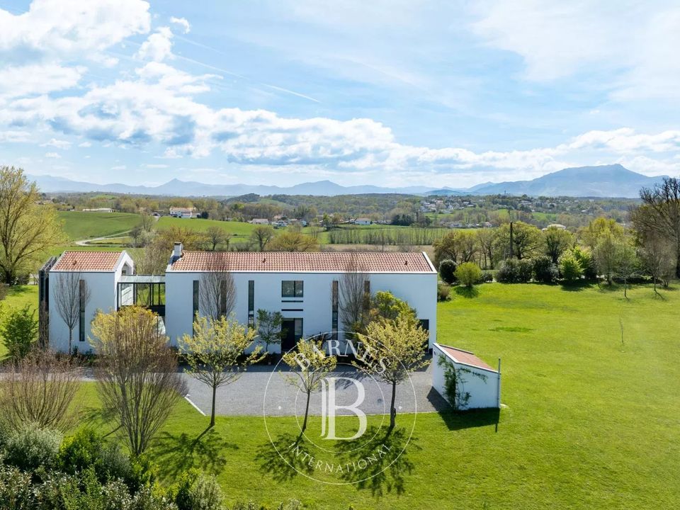 Villa i Arbonne, Pyrenees-Atlantiques - bilde 1