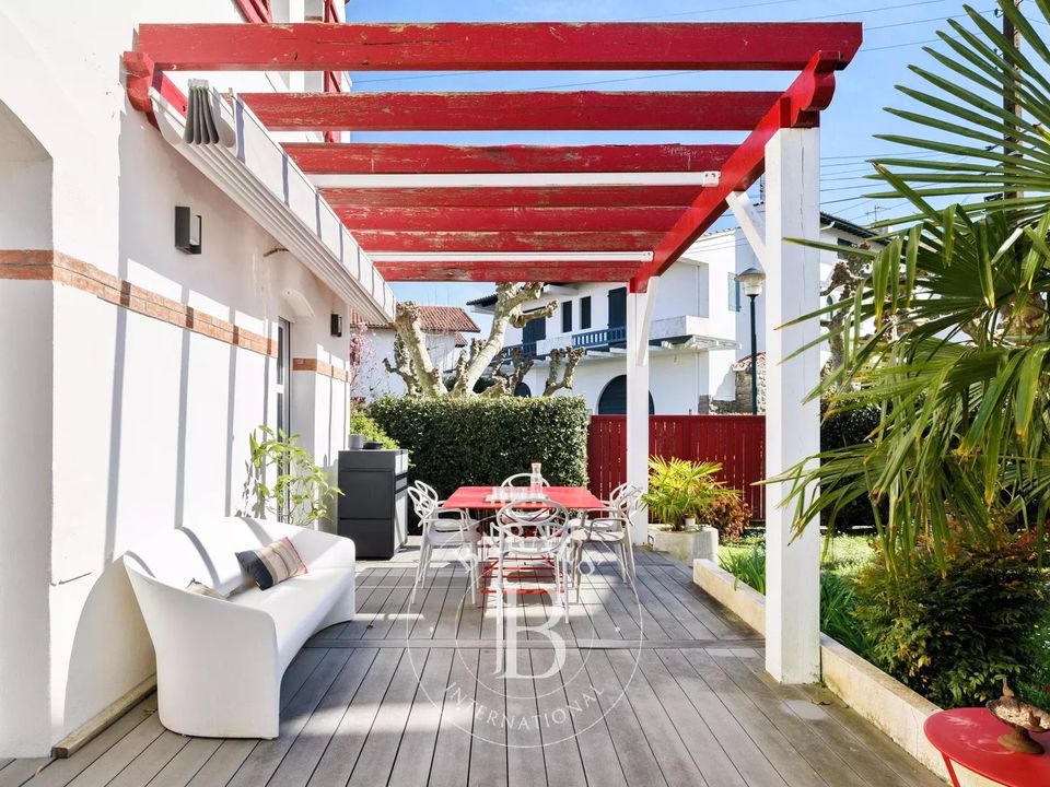 Villa i Saint-Jean-de-Luz, Pyrenees-Atlantiques - foto 1