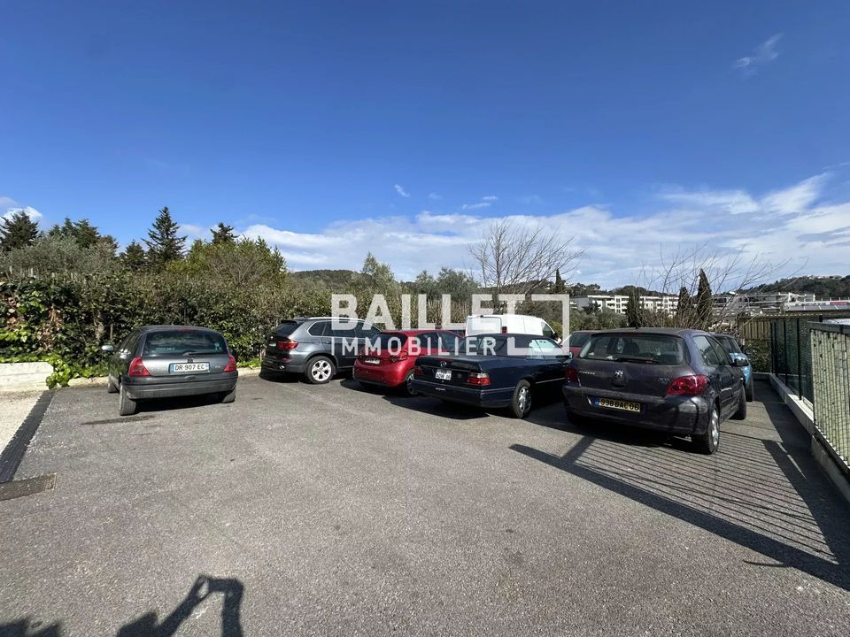Erhvervsejendom i Mougins, Alpes-Maritimes - foto 1