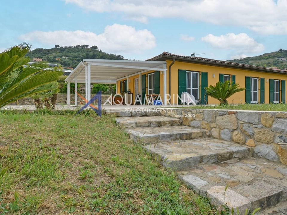 Villa i Vallecrosia, Imperia - foto 1