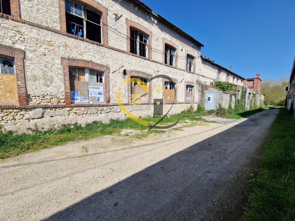 Erhvervsejendom i Mehun-sur-Yevre, Cher - foto 3
