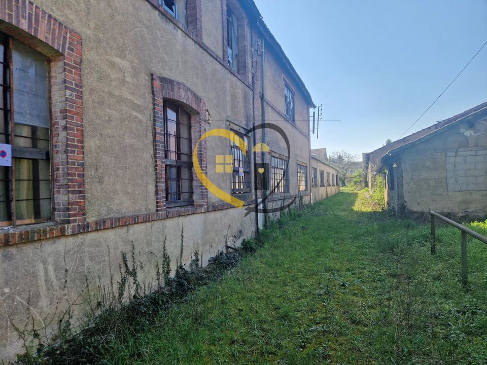 Erhvervsejendom i Mehun-sur-Yevre, Cher - foto 4