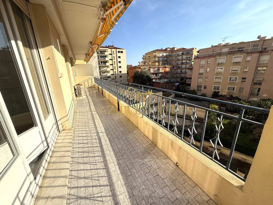 Lejlighed i Menton, Alpes-Maritimes - foto 1