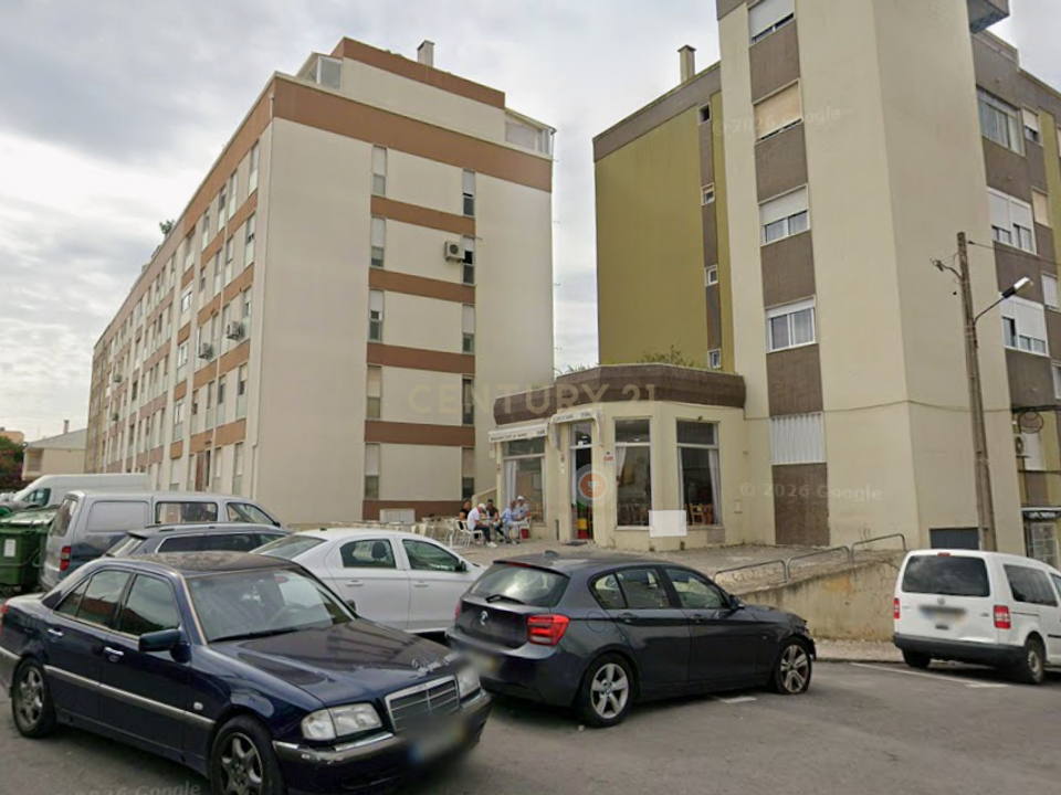 Erhvervsejendom i Laranjeiro, Setubal - foto 1