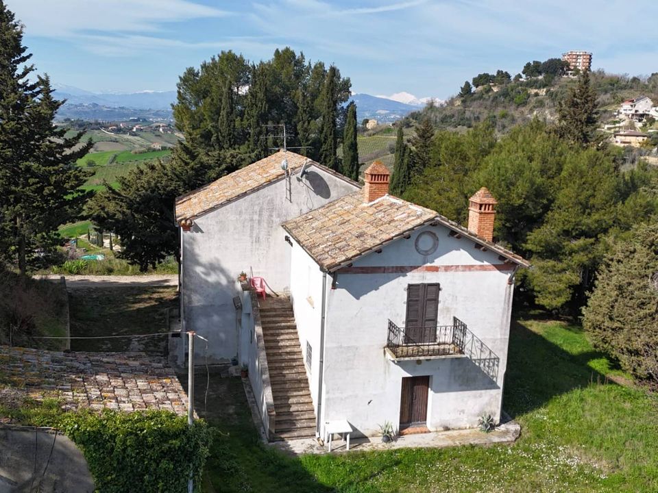 Landejendom i Acquaviva Picena, Ascoli Piceno - foto 1