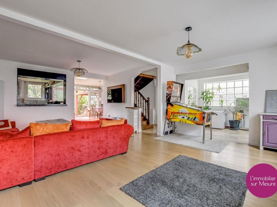 Villa a Montreuil, Seine-Saint-Denis - foto 1