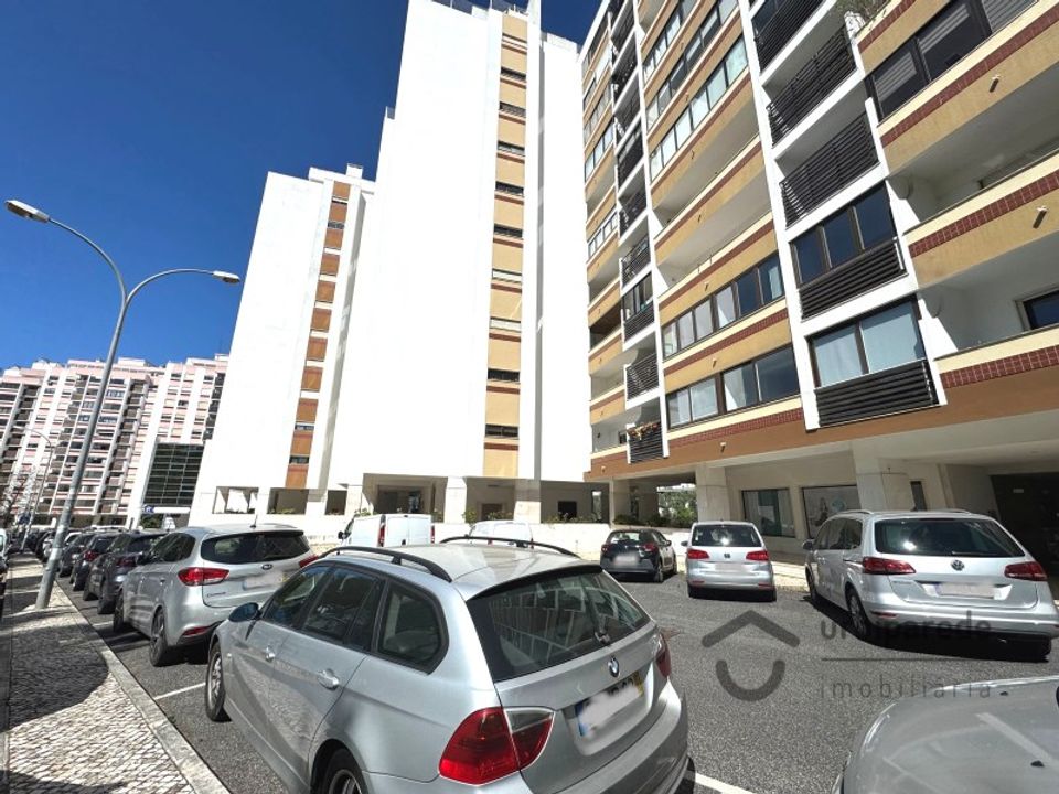 Lejlighed i Carnaxide, Lisbon - foto 1