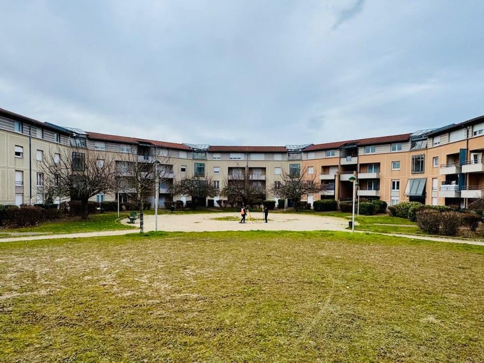 Lejlighed i Villefontaine, Isere - foto 2