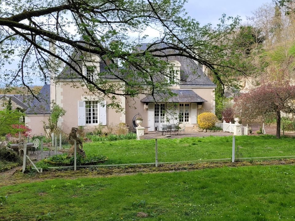 Landejendom i La Chartre-sur-le-Loir, Sarthe - foto 3